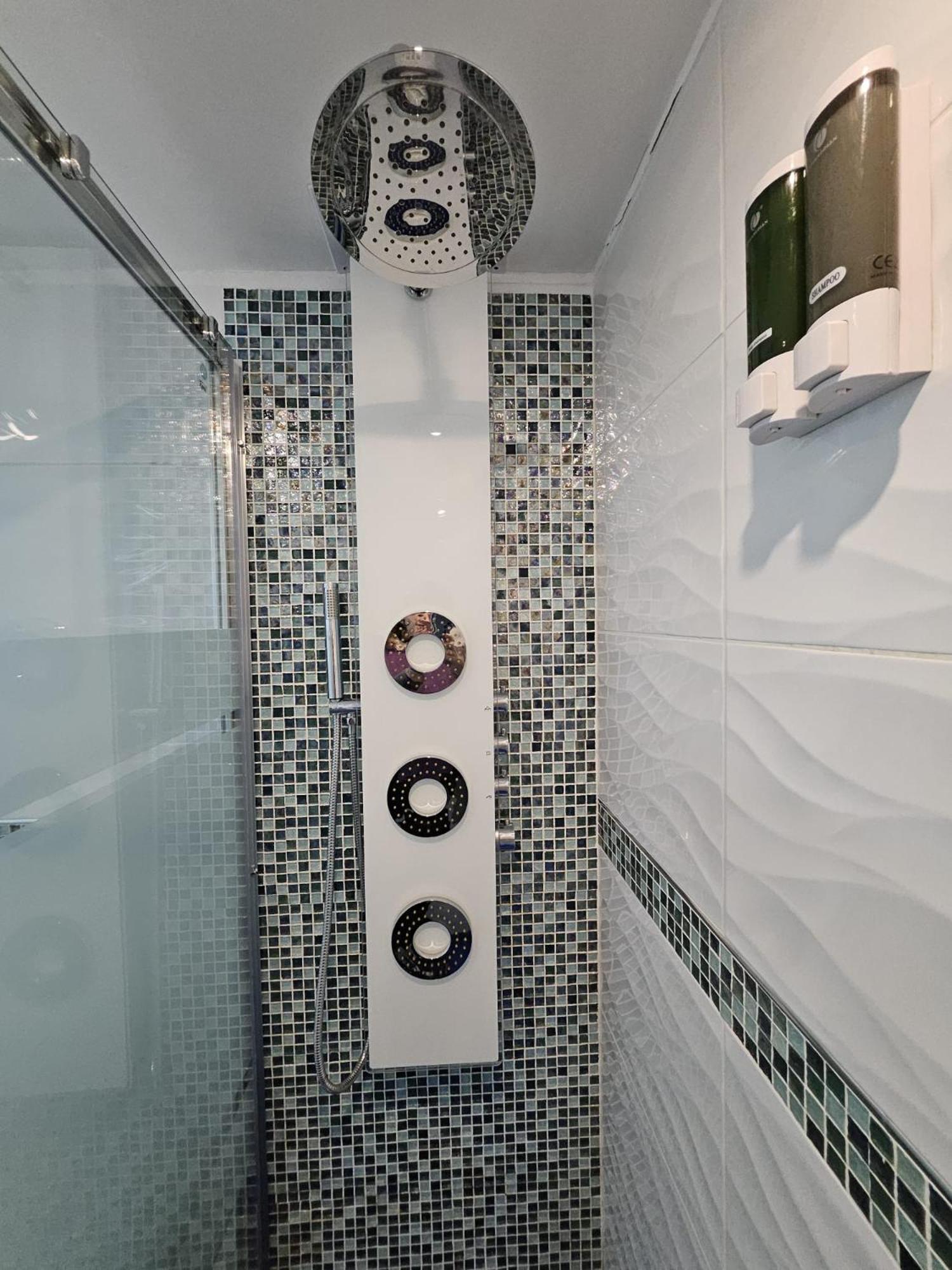 Apartamento Nuria Figueres  Exteriér fotografie