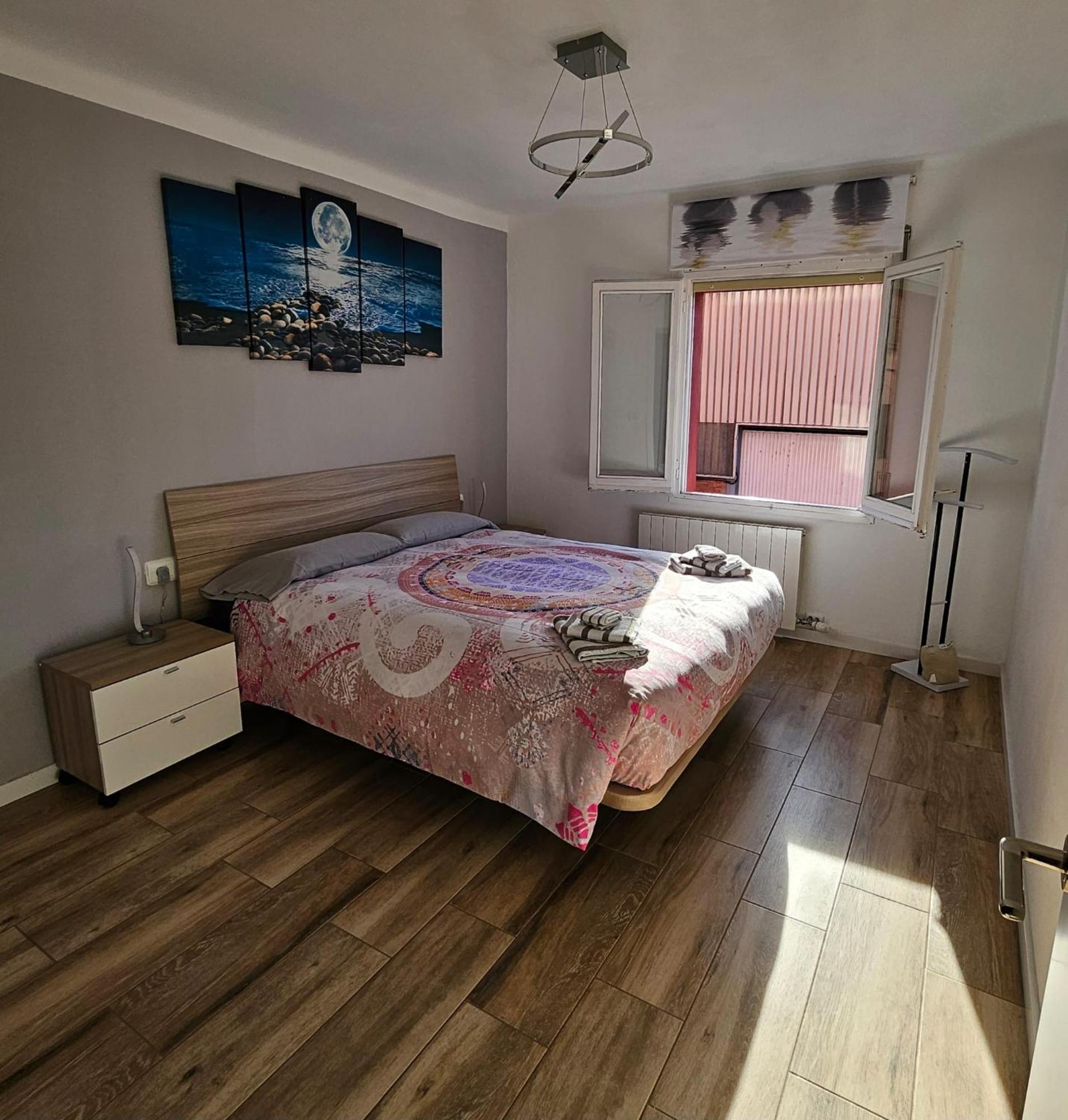 Apartamento Nuria Figueres  Exteriér fotografie