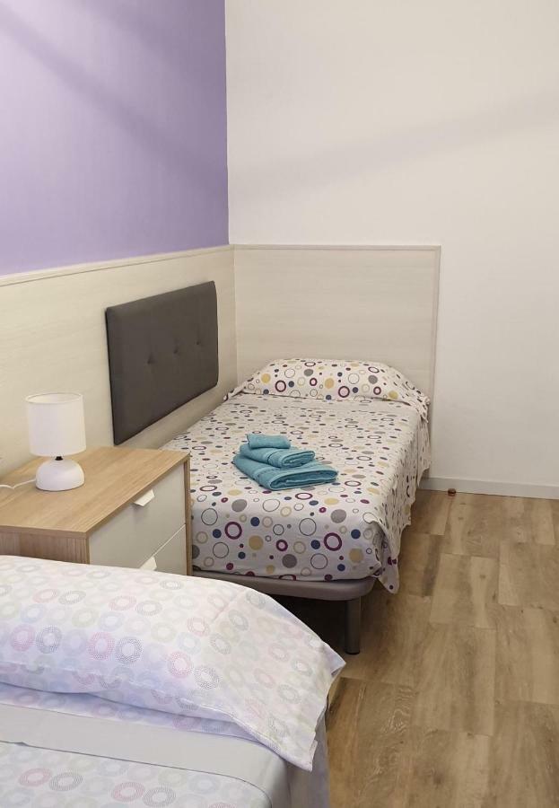 Apartamento Nuria Figueres  Exteriér fotografie